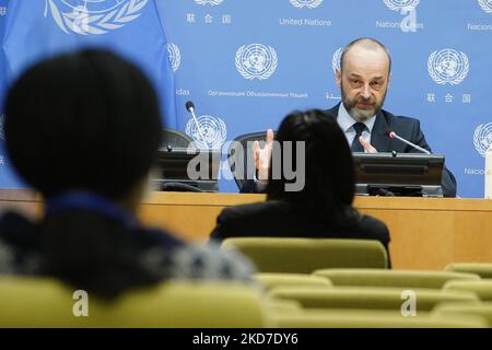 Manuel Fontaine, Directeur des programmes d'urgence de l'UNICEF, informe les médias de l'impact de la guerre sur les enfants au Siège de l'ONU, à 11 avril, 2022, à New York, aux États-Unis. Récemment rentré de plusieurs villes ukrainiennes, le Directeur Fontaine a discuté de l'impact du conflit sur les enfants, déclarant qu'à la date des plus de sept millions d'enfants avant la guerre, plus de deux millions ont émigré. (Photo de John Lamparski/NurPhoto) Banque D'Images