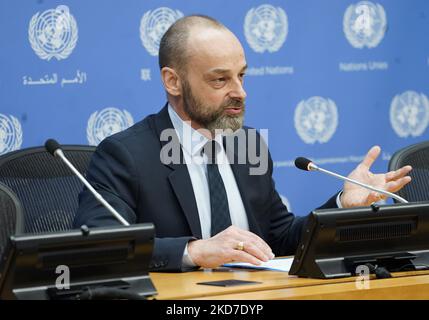 Manuel Fontaine, Directeur des programmes d'urgence de l'UNICEF, informe les médias de l'impact de la guerre sur les enfants au Siège de l'ONU, à 11 avril, 2022, à New York, aux États-Unis. Récemment rentré de plusieurs villes ukrainiennes, le Directeur Fontaine a discuté de l'impact du conflit sur les enfants, déclarant qu'à la date des plus de sept millions d'enfants avant la guerre, plus de deux millions ont émigré. (Photo de John Lamparski/NurPhoto) Banque D'Images