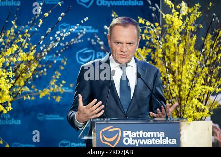 Donald Tusk pendant le Conseil national de la plate-forme civique (principal parti d'opposition polonais) à Varsovie, Pologne sur 13 avril 2022 (photo de Mateusz Wlodarczyk/NurPhoto) Banque D'Images