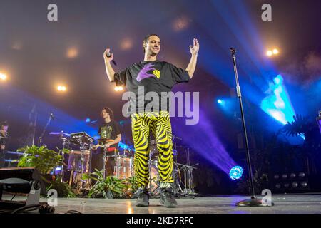 Cosmo pendant le concert de musique de la chanteuse italienne Cosmo Tour 2022 sur 15 avril 2022 au Club estragon de Bologne, Italie (photo par Cesare Veronesi/LiveMedia/NurPhoto) Banque D'Images