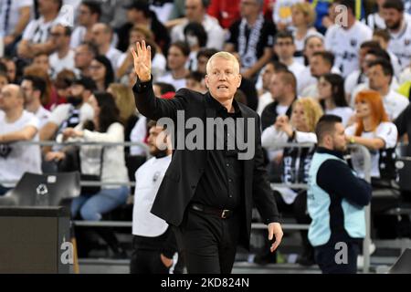 John Patrick, entraîneur en chef de MHP Riesen Ludwigsburg pendant le jeu U-BT Cluj-Napoca / MHP Riesen Ludwigsburg, Ligue des champions de basket-ball, BT Arena, Cluj-Napoca, Roumanie 19 avril 2022 (photo de Flaviu Buboi/NurPhoto) Banque D'Images