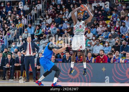 Othello Hunter lors du match entre le FC Barcelone et le FC Bayern Munich, correspondant au premier match des quarts de finale de l'Euroligue, joué au Palau Blaugrana, le 19h avril 2022, à Barcelone, Espagne. (Photo par Xavier Ballart/Urbanandsport /NurPhoto) Banque D'Images