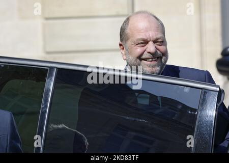 Le ministre français de la Justice, Eric Dupond-Moretti, part après la réunion hebdomadaire du cabinet à l'Elysée - 20 avril 2022, Paris (photo de Daniel Pier/NurPhoto) Banque D'Images