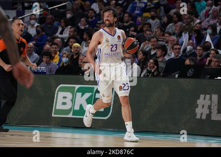 Sergio Llull des gestes du Real Madrid pendant l'Euroligue des compagnies aériennes turques Jouez au match 2 entre le Real Madrid et Maccabi Playtika tel Aviv au Centre Wizink sur 22 avril 2022 à Madrid, Espagne. (Photo par Oscar Gonzalez/NurPhoto) Banque D'Images