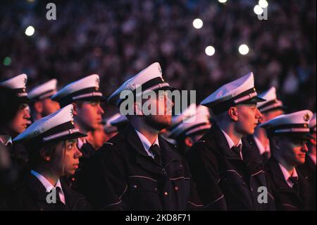 Assermentation en cérémonie de 2770 nouvelles recrues de la police westphalienne du Rhin du Nord à l'arène Lanx, à Cologne, en Allemagne, sur 26 avril 2022 (photo de Ying Tang/NurPhoto) Banque D'Images