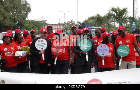 Le ministère de la Santé de l'État de Lagos et ses partenaires ont mis en place une marche de sensibilisation pour commémorer la Journée mondiale contre le paludisme de l'an 2022 à Alausa, Ikeja, Lagos, Nigeria, mardi, 26 avril 2022. (Photo par Adekunle Ajayi/NurPhoto) Banque D'Images