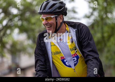 Les cyclistes du Project HERO sont vus lorsqu'ils participent au Texas Challenge 2022 ; un trajet de six jours à vélo de 400 km de San Antonio à Dallas, Texas. Project HERO est un organisme à but non lucratif qui bénéficie aux anciens combattants blessés et handicapés et aux premiers intervenants par le biais de divers programmes et événements de cyclisme. Mardi, 26 avril 2022 à Georgetown, Texas. (Photo de Jason Whitman/NurPhoto) Banque D'Images