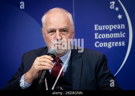 Jan Olbrycht (membre du Parlement polonais - Sejm) lors du Congrès économique européen de Katowice, Pologne sur 26 avril 2022 (photo de Mateusz Wlodarczyk/NurPhoto) Banque D'Images