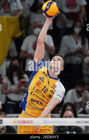 mazzone daniele (n.18 léo chaussures perkingelmer modène) pendant le Volleyball Italien Serie A Men SuperLeague Jouez - Sir Safety Conad Pérouse vs Leo Shoes PerkinElmer Modène sur 27 avril 2022 au Pala Barton à Pérouse, Italie (photo de Loris Cerquiglini/LiveMedia/NurPhoto) Banque D'Images