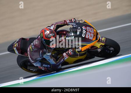 Sam Lowes (22) de Grande-Bretagne et ELF Marc VDS Racing Team Kalex pendant Gran Premio Red Bull d'Espagne à Circuito de Jerez - Angel Nieto sur 29 avril 2022 à Jerez de la Frontera, Espagne. (Photo de Jose Breton/Pics action/NurPhoto) Banque D'Images