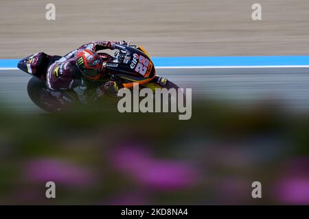 Sam Lowes (22) de Grande-Bretagne et ELF Marc VDS Racing Team Kalex pendant Gran Premio Red Bull d'Espagne à Circuito de Jerez - Angel Nieto sur 29 avril 2022 à Jerez de la Frontera, Espagne. (Photo de Jose Breton/Pics action/NurPhoto) Banque D'Images