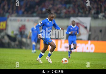 Joe Aribo du FC Rangers contrôle le ballon pendant le RB Leipzig contre le FC Rangers, la demi-finale de la ligue Europe UEFA à la Red Bull Arena, Leipzig, Allemagne sur 28 avril 2022. (Photo par Ulrik Pedersen/NurPhoto) Banque D'Images