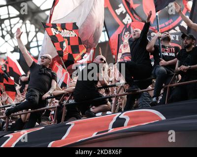 Le public pendant la série Un match entre Milan et Fiorentina, à Milan, sur 1 mai 2022 (photo de Loris Roselli/NurPhoto) Banque D'Images