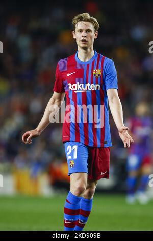 21 Frenkie de Jong du FC Barcelone pendant le match de la Liga entre le FC Barcelone et la RD Mallorca au stade Camp Nou sur 1 mai 2022 à Barcelone, Espagne. (Photo par Xavier Bonilla/NurPhoto) Banque D'Images