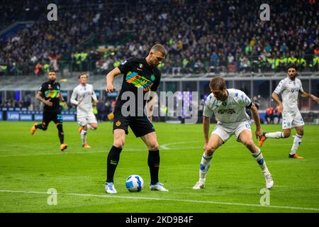 Ediz Dzeko en action pendant la série Un match de football entre le FC Internazionale et le FC Empoli au Stadio Giuseppe Meazza à San Siro, Milan, Italie sur 06 mai, 2022 (photo de Mairo Cinquetti/NurPhoto) Banque D'Images