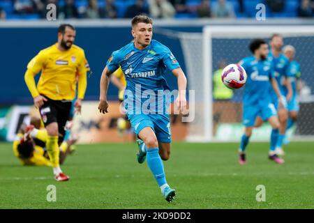 Andrey Mostovoy (C) de Zenit Saint-Pétersbourg en action lors du match de la première Ligue russe entre le FC Zenit Saint-Pétersbourg et le FC Khimki sur 7 mai 2022 à l'arène Gazprom de Saint-Pétersbourg, en Russie. (Photo de Mike Kireev/NurPhoto) Banque D'Images