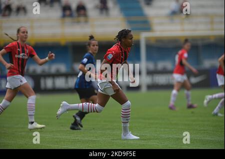 Thomas Lindsey Kimberley AC Milan) regarde pendant le football italien série A Women Match Inter - FC Internazionale vs AC Milan on 07 mai 2022 au Suning Centre de Milan, Italie (photo de Tiziano Ballabio/LiveMedia/Nurabio) Banque D'Images