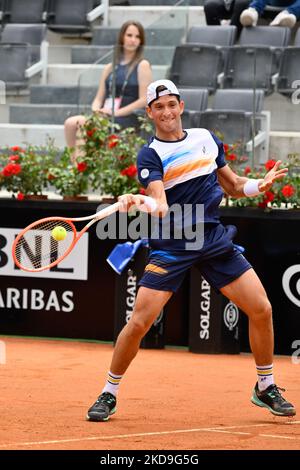 Francesco Passaro (ITA) lors du premier tour contre Cristian grain (CHI) du Maître ATP 1000 Internazionali BNL d'Italia Tournament à Foro Italico on 8 mai 2022 (photo de Fabrizio Corradetti/LiveMedia/NurPhoto) Banque D'Images