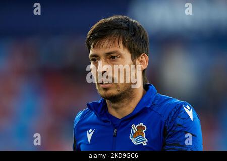 David Silva de Real Sociedad regarde avant le match de la Liga Santander entre Levante UD et Real Sociedad au stade Ciutat de Valencia, 6 mai 2022, Valence, Espagne. (Photo de David Aliaga/NurPhoto) Banque D'Images