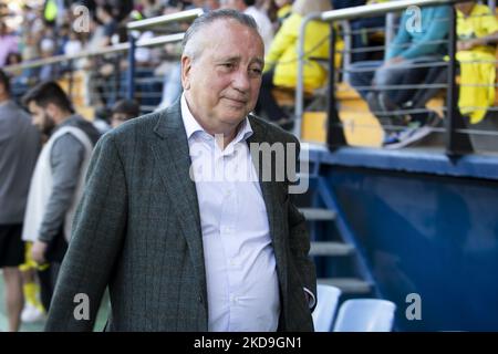 Président de Villarreal Paco Roig avant lors du match de la Liga entre Villarreal CF et Sevilla FC au stade de la Ceramica sur 8 mai 2022. (Photo de Jose Miguel Fernandez/NurPhoto) Banque D'Images