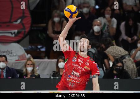 anzani simone (n.17 cucine Lube civitanova) pendant le Volleyball Italien Serie A Men SuperLeague Championship jouer - Sir Safety Conad Perugia vs Cucine Lube Civitanova sur 08 mai 2022 au Pala Barton à Pérouse, Italie (photo de Loris Cerquiglini/LiveMedia/NurPhoto) Banque D'Images