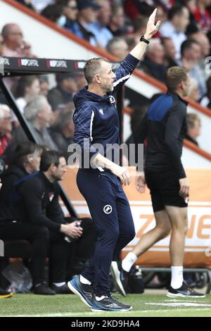 Gary Rowett, directeur de Millwall, émet des instructions lors du match de championnat Sky Bet entre Bournemouth et Millwall au stade Vitality, à Bournemouth, le samedi 7th mai 2022. (Photo de Tom West/MI News/NurPhoto) Banque D'Images