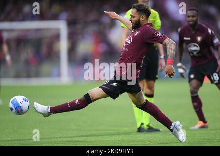 Grigoris Kastanos, de l'US Salernitana 1919, contrôle le ballon pendant la série Un match entre l'US Salernitana 1919 et le Cagliari Calcio FC sur 8 mai 2022 à Salerne, Italie. (Photo de Giuseppe Maffia/NurPhoto) Banque D'Images