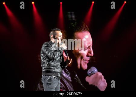 Francesco 'Kekko' Silvestre - Moda pendant le concert de musique MODA - visite du Fortuna de Buona sur 09 mai 2022 à l'Arena di Verona à Vérone, Italie (photo par Roberto Tommasini/LiveMedia/NurPhoto) Banque D'Images