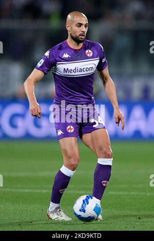 Sofyan Amrabas de l'ACF Fiorentina pendant la série Un match entre l'ACF Fiorentina et COMME Roma sur 9 mai 2022 à Florence, Italie. (Photo de Giuseppe Maffia/NurPhoto) Banque D'Images