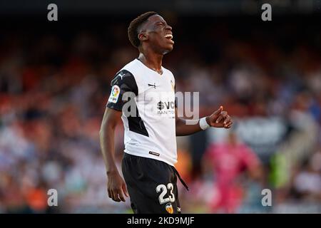 Ilaix Moriba de Valence CF réagit pendant le match de la Liga Santander entre Valencia CF et Real Betis au stade Mestalla, 10 mai 2022, Valence, Espagne. (Photo de David Aliaga/NurPhoto) Banque D'Images