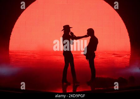 Achille Lauro (stripper) Saint-Marin pendant le Concours Eurvision de la chanson 2022, deuxième demi-finale - répétition de robe sur 11 mai 2022 à Pala Olimpico à Turin, Italie. (Photo de Nderim Kaceli/LiveMedia/NurPhoto) Banque D'Images