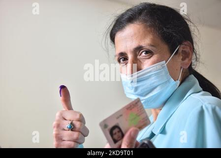 Les fonctionnaires, qui prendront la direction des greffiers du pôle, ont voté avant les élections générales qui se tiendront le 16 mai Liban , Beyrouth sur 12 mai 2022. (Photo par Fadel Itani/NurPhoto) Banque D'Images