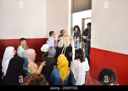 Les fonctionnaires, qui prendront la direction des greffiers du pôle, ont voté avant les élections générales qui se tiendront le 16 mai Liban , Beyrouth sur 12 mai 2022. (Photo par Fadel Itani/NurPhoto) Banque D'Images