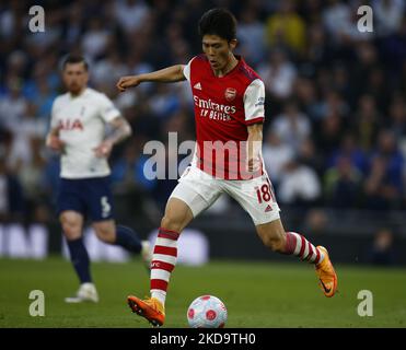 LONDRES, Angleterre - MAI 12:Takerhiro Tomiyasu d'Arsenal pendant la première ligue entre Tottenham Hotspur et Arsenal au stade Tottenham Hotspur , Londres, Angleterre le 12th Mai 2022 (photo par action Foto Sport/NurPhoto) Banque D'Images