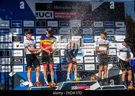 Tom Pidcock remporte la troisième manche de la coupe du monde de MTB célébrée à Nové M?sto Na Morav? (République tchèque), sur 15 mai 2022. (Photo de Javier Martínez de la Puente/NurPhoto) Banque D'Images