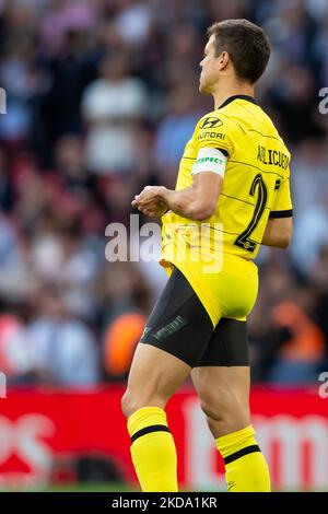 Cesar Azpilicueta de Chelsea réagit lors de la finale de la coupe FA entre Chelsea et Liverpool au stade Wembley, Londres, le samedi 14th mai 2022.(photo de Federico Maranesi/MI News/NurPhoto) Banque D'Images