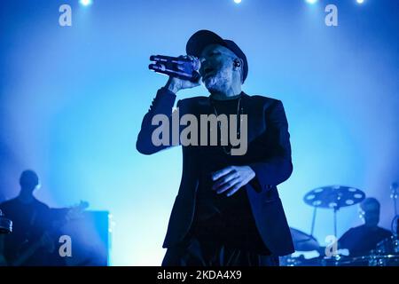 Samuel Romano de Subsonica se produit en direct à Alcatraz sur 12 avril 2022 à Milan, Italie (photo d'Alessandro Bremec/NurPhoto) Banque D'Images