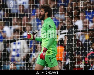 Alisson Becker de Liverpool célèbre après avoir été épargné par Mason Mount de Chelsea lors de la finale de la coupe FA entre Chelsea et Liverpool au stade Wembley, Londres, Royaume-Uni 14th mai 2022 (photo par action Foto Sport/NurPhoto) Banque D'Images