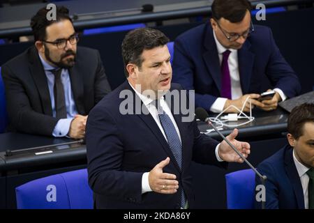 Le ministre du travail allemand Hubertus Heil est photographié à l'heure des questions au Bundestag à Berlin, en Allemagne, sur 18 mai 2022. (Photo par Emmanuele Contini/NurPhoto) Banque D'Images