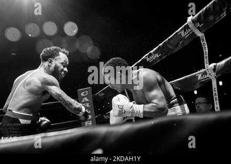 Ramon Guevara (11-25-2; République dominicaine en passant par Grand Rapids, MI) a battu LaQuan Lewis (7-14-1; Brooklyn, NY) lors d'un match de poids et haltères de 4 tours au Motor City Casino and Hotel de Detroit, MI le 13 mai 2022. (Photo par Adam J. Dewey/NurPhoto) Banque D'Images