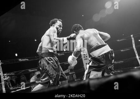 Ramon Guevara (11-25-2; République dominicaine en passant par Grand Rapids, MI) a battu LaQuan Lewis (7-14-1; Brooklyn, NY) lors d'un match de poids et haltères de 4 tours au Motor City Casino and Hotel de Detroit, MI le 13 mai 2022. (Photo par Adam J. Dewey/NurPhoto) Banque D'Images