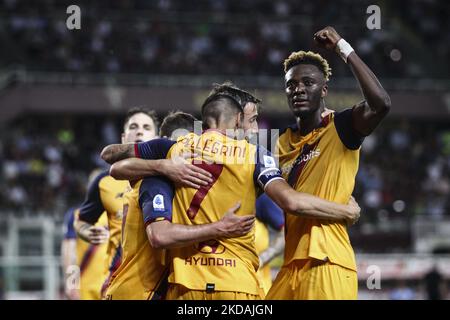 Lorenzo Pellegrini, milieu de terrain ROM (7) célèbre après avoir marquant son but du faire 0-3 pendant la série Un match de football n.38 TORINO - ROMA on 20 mai 2022 au Stadio Olimpico Grande Torino à Turin, Piémont, Italie. Résultat final: Torino-Roma 0-3. (Photo de Matteo Bottanelli/NurPhoto) Banque D'Images