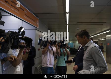 Roger Schmidt arrive à l'aéroport Humberto Delgado, Lisbonne, Portugal, pour être présenté comme le nouvel entraîneur de Sport Lisboa e Benfica, sur 24 mai 2022. (Photo de Nuno Cruz/NurPhoto) Banque D'Images