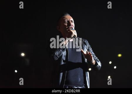 Francesco Silvestre du groupe Moda lors du concert en direct « œBuona Fortuna Tourâ€ au Palazzo dello Sport à Rome, Italie&#XA;26 mai 2022&#XA; (photo de Roberto Bettacchi/SportReporter/LiveMedia/NurPhoto) Banque D'Images