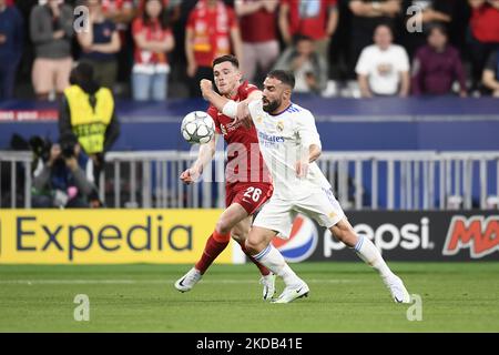 Daniel Carvajal du Real Madrid, Andrew Robertson de Liverpool lors du match final de la Ligue des champions de l'UEFA entre le FC Liverpool et le Real Madrid au Stade de France sur 28 mai 2022 à Paris, France. (Photo de Jose Breton/Pics action/NurPhoto) Banque D'Images