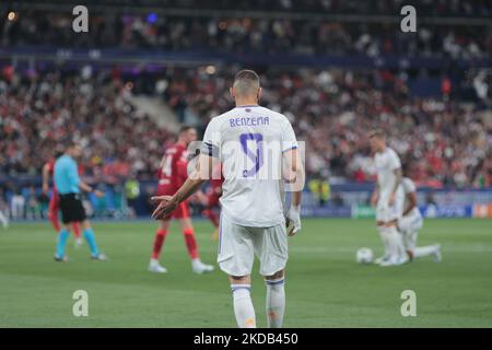 Karim Benzema du Real Madrid fait appel lors de la finale de la Ligue des champions de l'UEFA entre Liverpool et Real Madrid au Stade de France, Paris, le samedi 28th mai 2022. (Photo de Pat Scaasi/MI News/NurPhoto) Banque D'Images