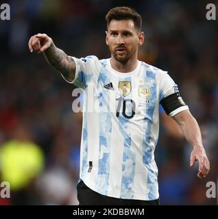 LONDRES, ANGLETERRE - JUIN 01:Lionel Messi de l'Argentine pendant Finalissima Conmebol - coupe des champions de l'UEFA entre l'Italie et l'Argentine au stade Wembley , Londres, Royaume-Uni 01st juin, 2022 (photo par action Foto Sport/NurPhoto) Banque D'Images