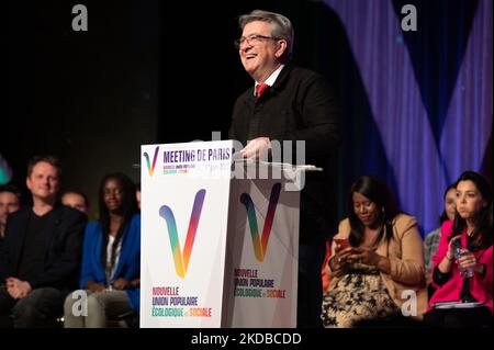 Jean Luc Melenson prononce un discours lors de la réunion de la coalition électorale de gauche française Nupes (Nouvelle Union populaire écologique et sociale - Nouvelle Union écologique et sociale populaire) à l'Olympe-de-Gouge à Paris sur 1 juin 2022, avant les élections législatives de 12-19 juin en France. (Photo de Quentin Veuillet/NurPhoto) Banque D'Images