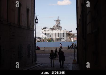 Le navire d'assaut amphibie de classe Wasp USS Kearsarge (LHD 3) de la marine américaine est vu au port de Stockholm, en Suède, sur 3 juin 2022, avant l'exercice « Baltops 22 » des opérations baltes qui aura lieu de 5 juin à 17 dans la région sud de la mer Baltique. (Photo de Reinaldo Ubilla/NurPhoto) Banque D'Images