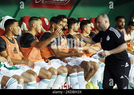 L'entraîneur algérien Djamel Belmadi lors de la coupe d'Afrique des Nations 2023 qualifiant le match de football entre l'Algérie et l'Ouganda au stade 5 juillet 1962 à Alger, Algérie, 4 juin 2022. (Photo par APP/NurPhoto) Banque D'Images